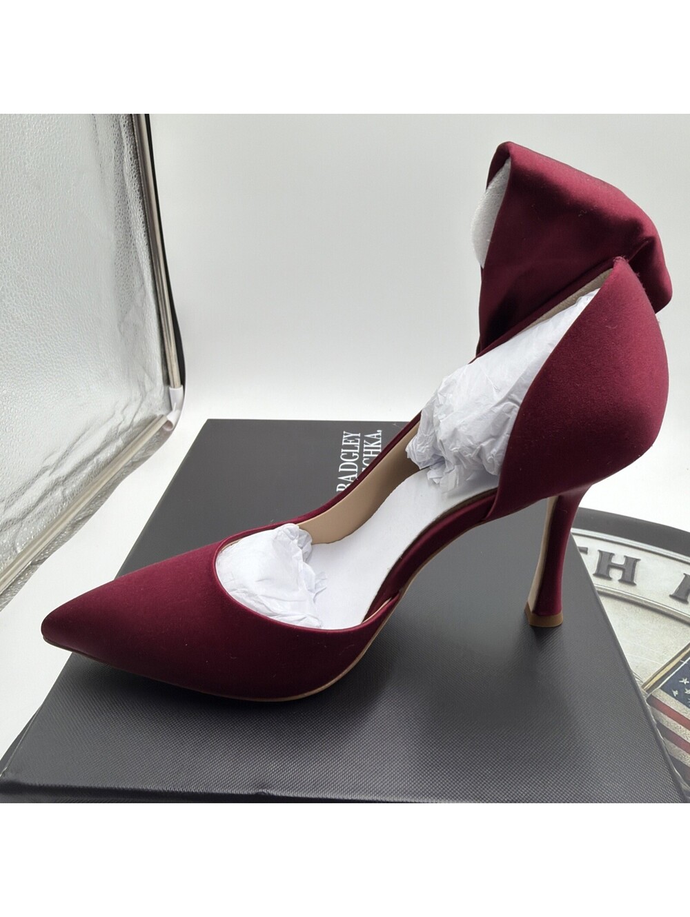 Badgley Mischka Women's Alejandra Pointed Toe Pumps Bow Slip-On Size 7.5 - Picture 4 of 9